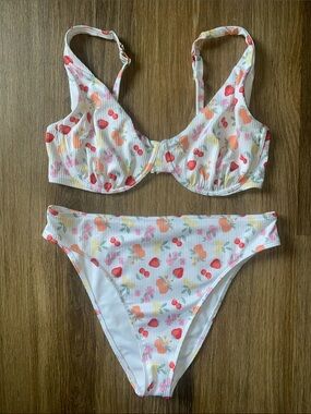 Hollister Bikini - fruit print